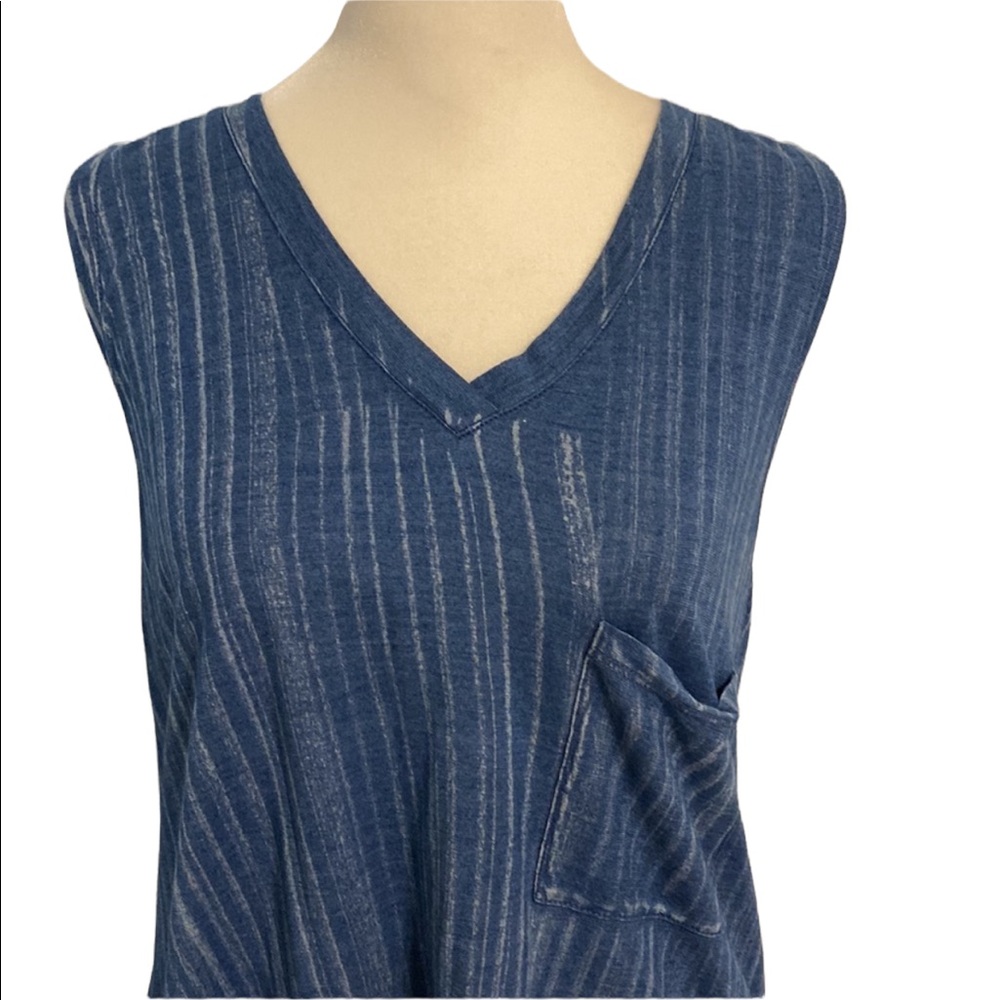 ANTHROPOLOGIE Cloth and stone asymmetrical tank - Picture 2 of 9